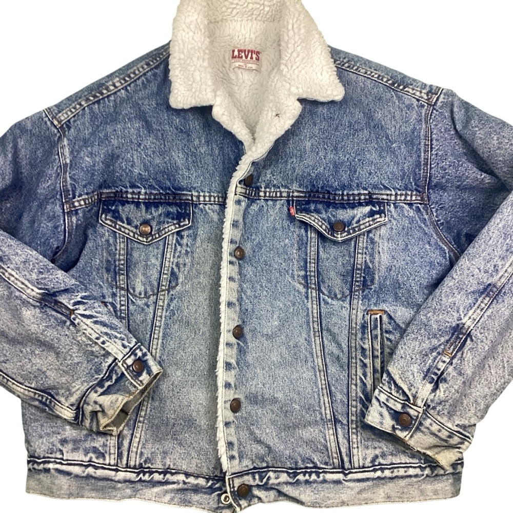 Vintage Levi’s Sherpa lined 80/90s denim jacket